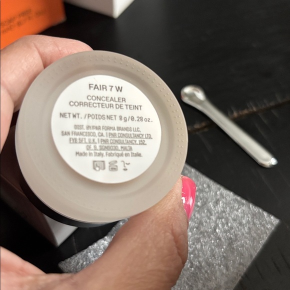 R.E.M. Beauty Fair 7W Correcteur de Teint Concealer New 8g - Picture 5 of 6